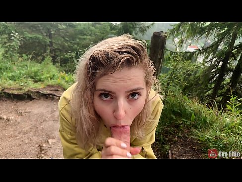 ❤️ Msichana akimeza mate baada ya kupigwa risasi hadharani - Eva Elfi ☑